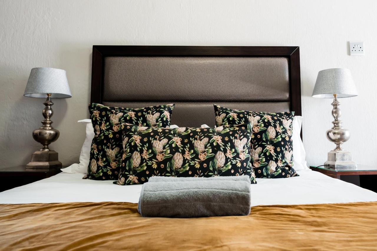 Villa Gracia Guesthouse Klerksdorp Eksteriør billede